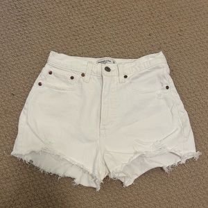 Abercrombie curve love shorts white denim